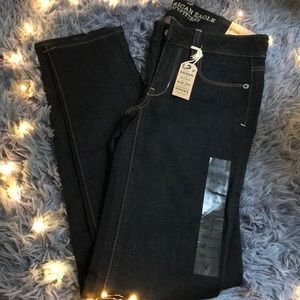 NWT American Eagle Dark Rinse Skinny Jeans